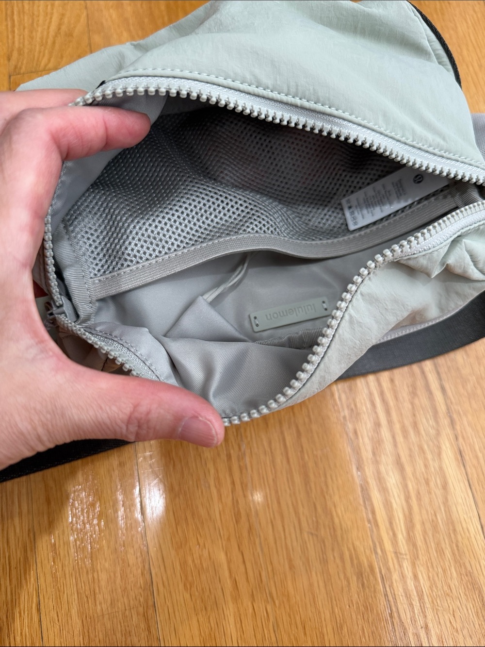lululemon athletica Light Sage Green Crossbody Belt Bag with Dark Strap - Picture 5 of 6